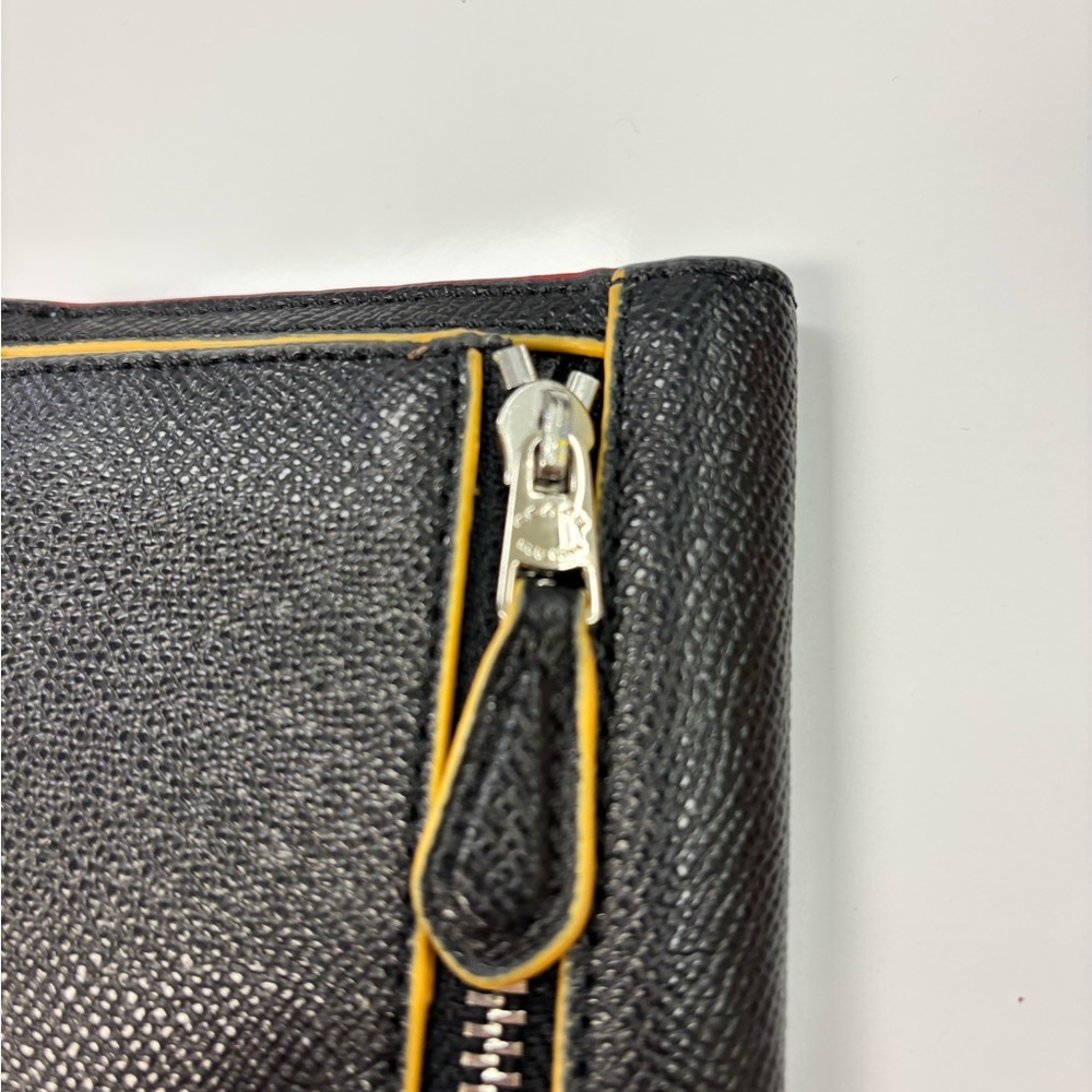 Coach Black Textured Leather Wallet. New with Tags. Floral inside design - Picture 3 of 10